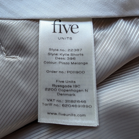 Five Units Kylie Straight Leg Bermuda Shorts - Picture 5 of 9